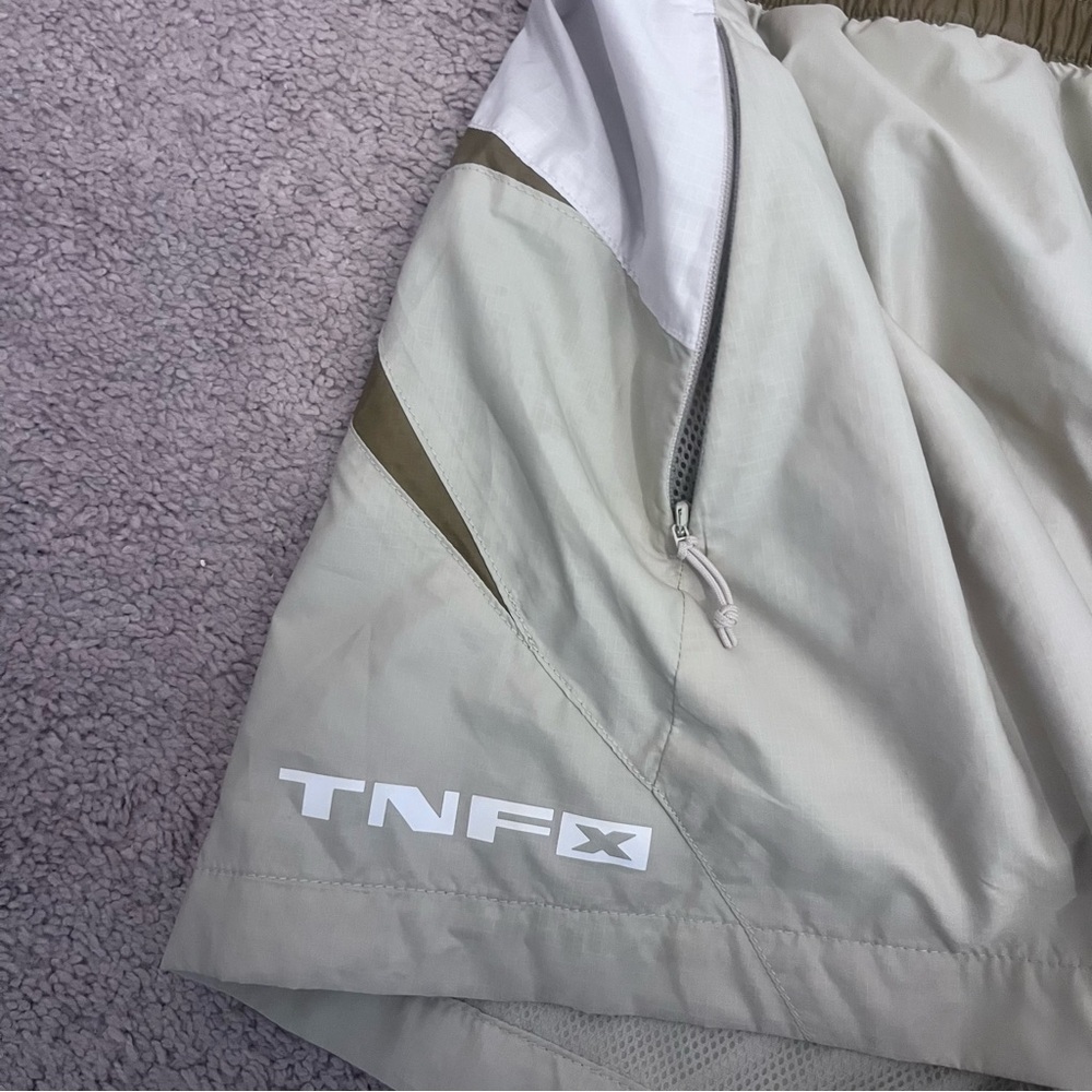 The North Face Women’s WindWall TNF X size Small Tan, White/Cream Running Shorts - Picture 6 of 10